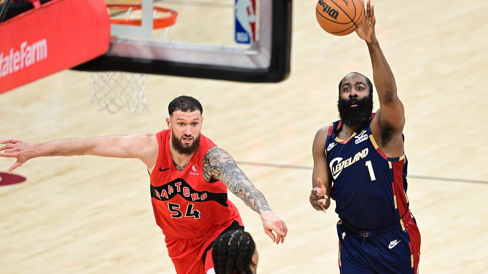 https://wp.clutchpoints.com/wp-content/uploads/2026/04/Cavaltiers-James-Harden-in-action-vs-Raptors-in-Game-2.jpg
