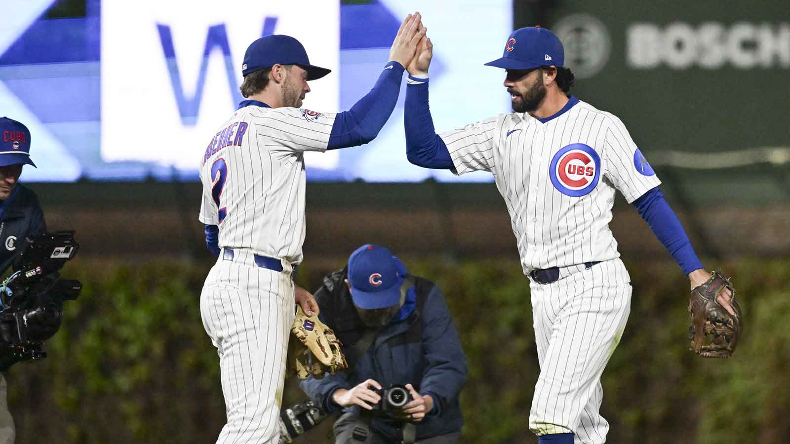 Dansby Swanson drops ‘unbelievable’ truth bomb on Nico Hoerner after epic web gem