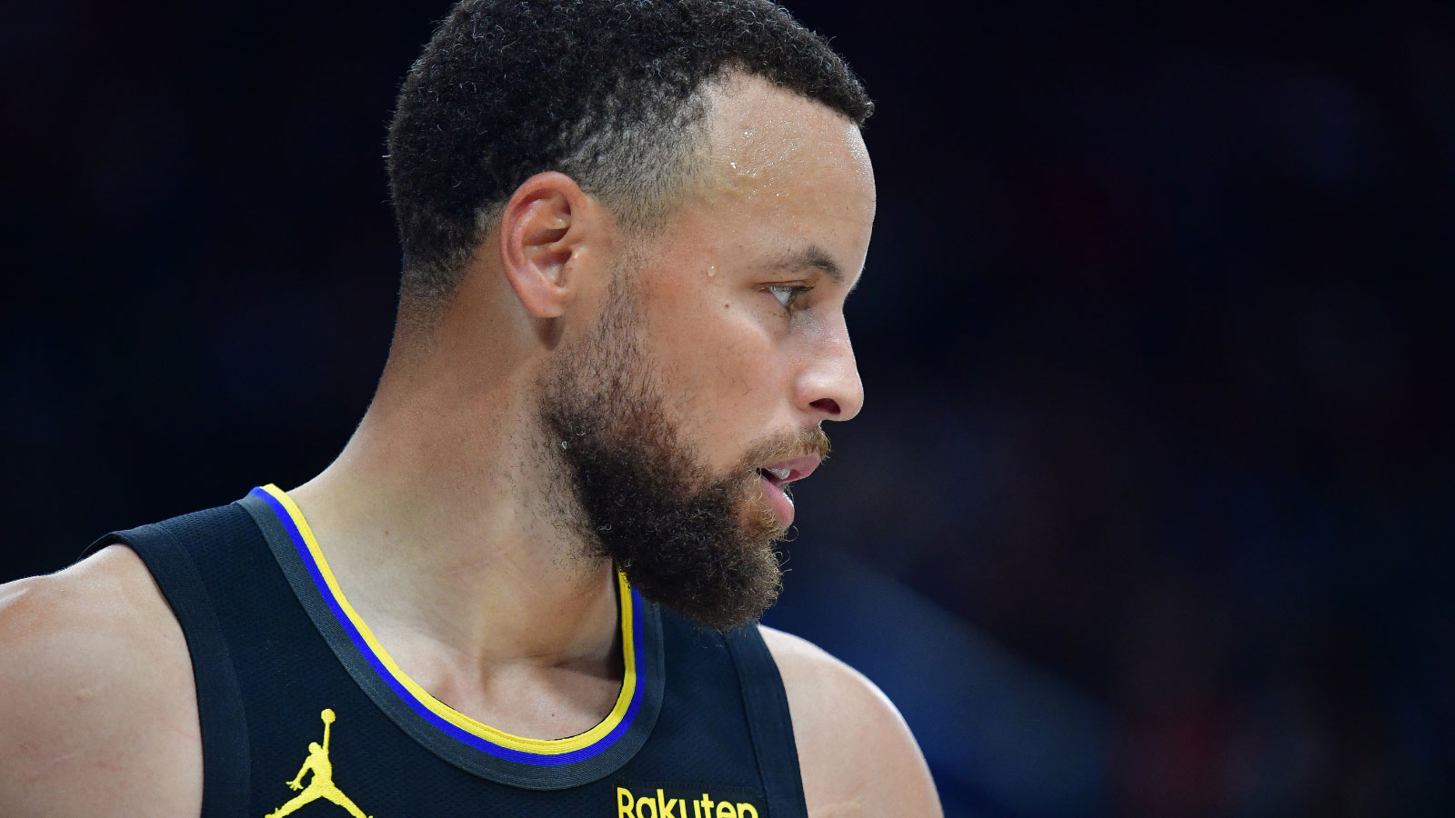 Stephen Curry’s top-ranked jersey sales prove Warriors star is as popular as ever