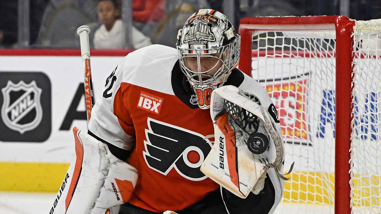 Flyers get huge Dan Vladar update ahead of chance to sweep Penguins in Game 4