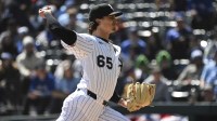 Chicago White Sox pitcher Davis Martin (65) delivers during the first inning against the Toronto Blue Jays at Rate Field.