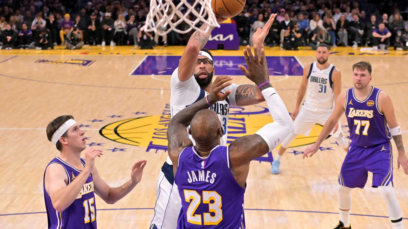 Lakers rumors: Insider harshly shuts down idea of Anthony Davis reunion