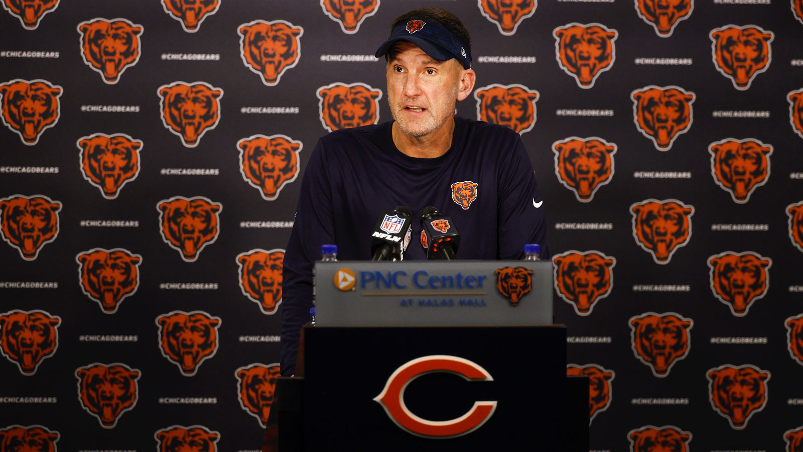 1 free agent Bears must sign after failing to fix pass rush problem in 2026 NFL Draft