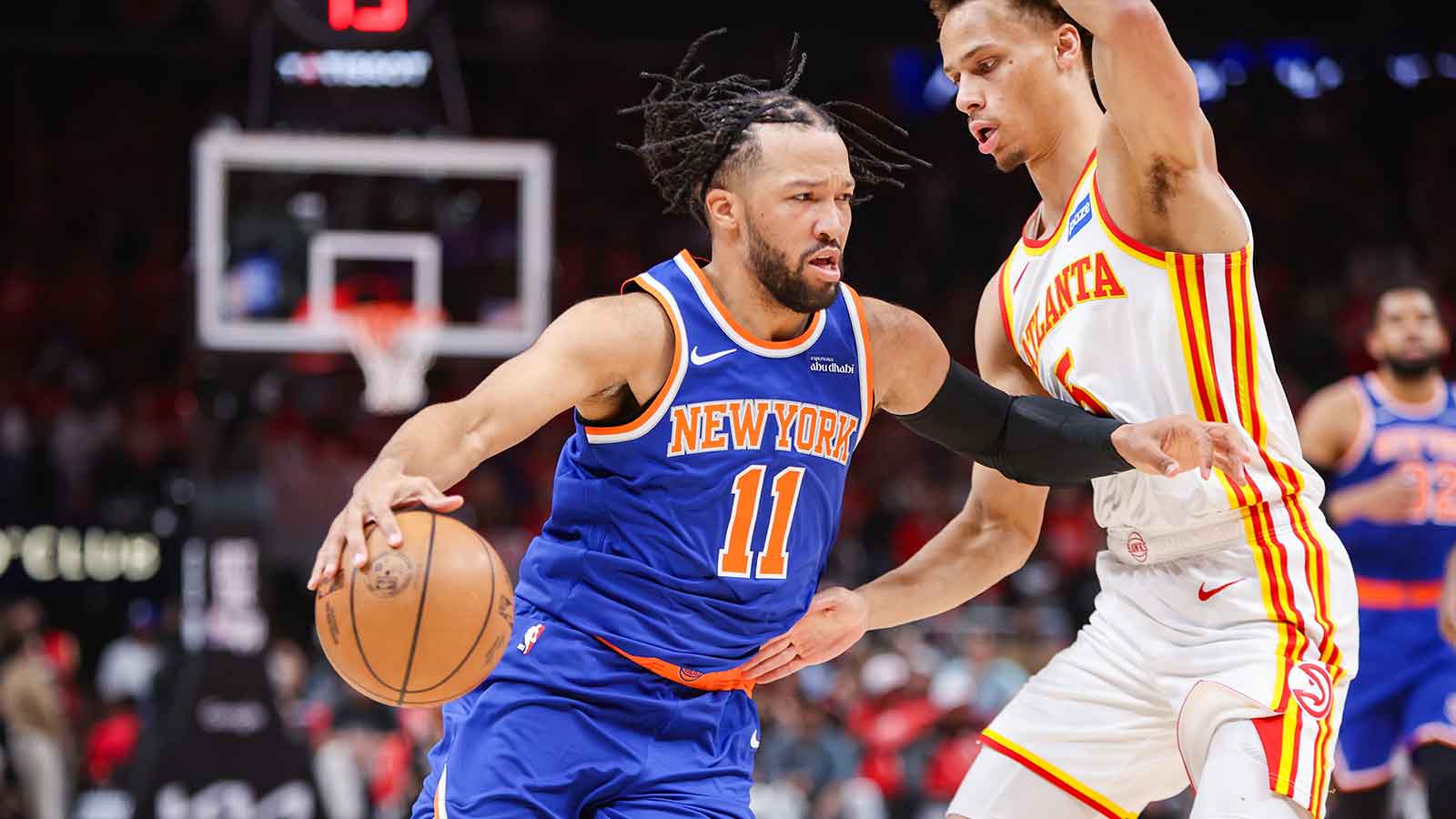 https://wp.clutchpoints.com/wp-content/uploads/2026/04/Dyson-Daniels-guarding-Jalen-Brunson.jpg