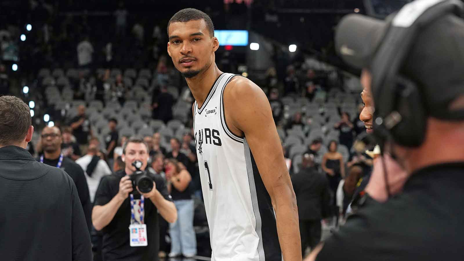 Even Victor Wembanyama’s dad was impressed by spike block on Deni Avdija in Spurs’ series win