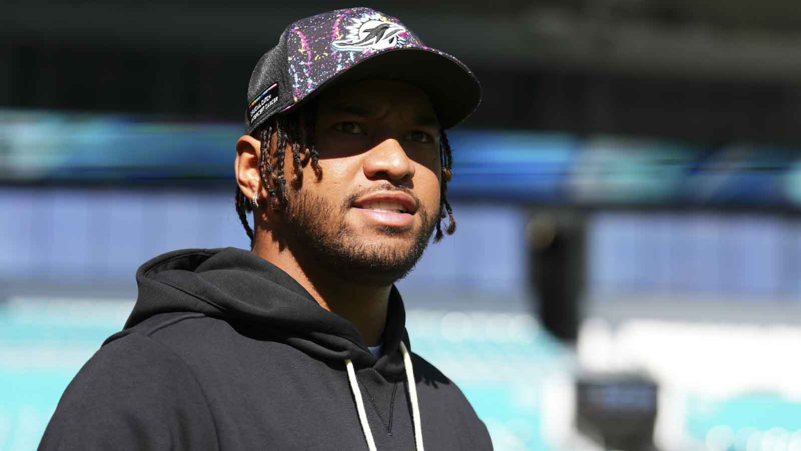 Falcons’ Tua Tagovailoa grabs attention after showing up to brother’s UFL game