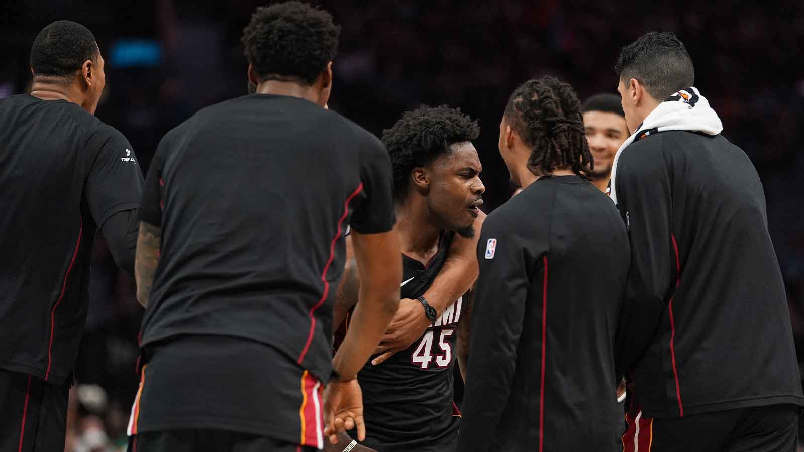 https://wp.clutchpoints.com/wp-content/uploads/2026/04/Heat-bench.jpg