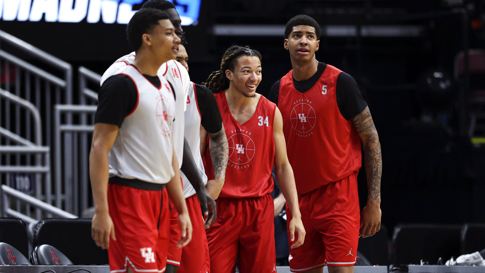 Houston adds guard who averaged 15.3 PPG in transfer portal