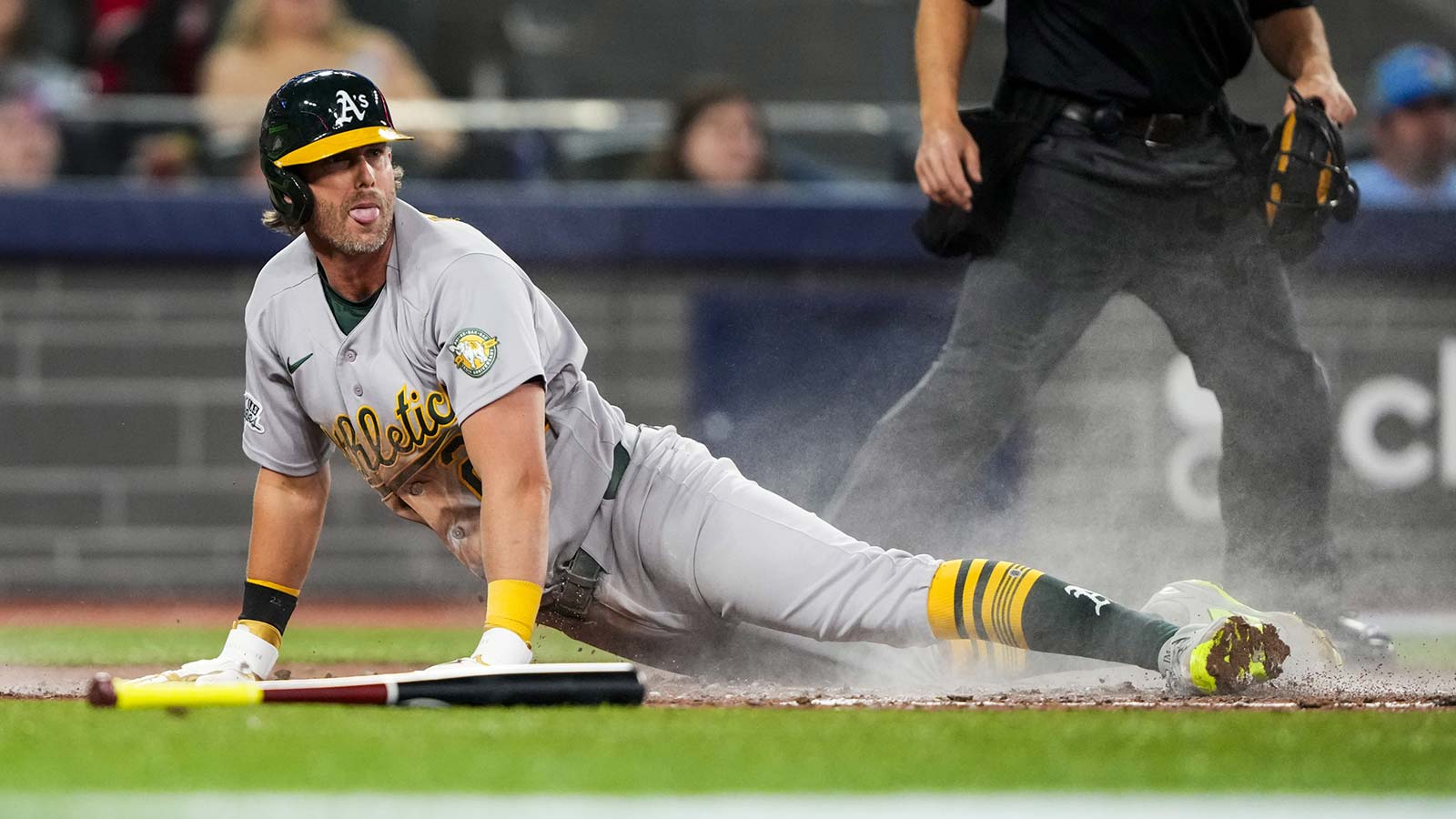 Athletics’ Jeff McNeil gives clearest NSFW hot mic moment of young MLB season
