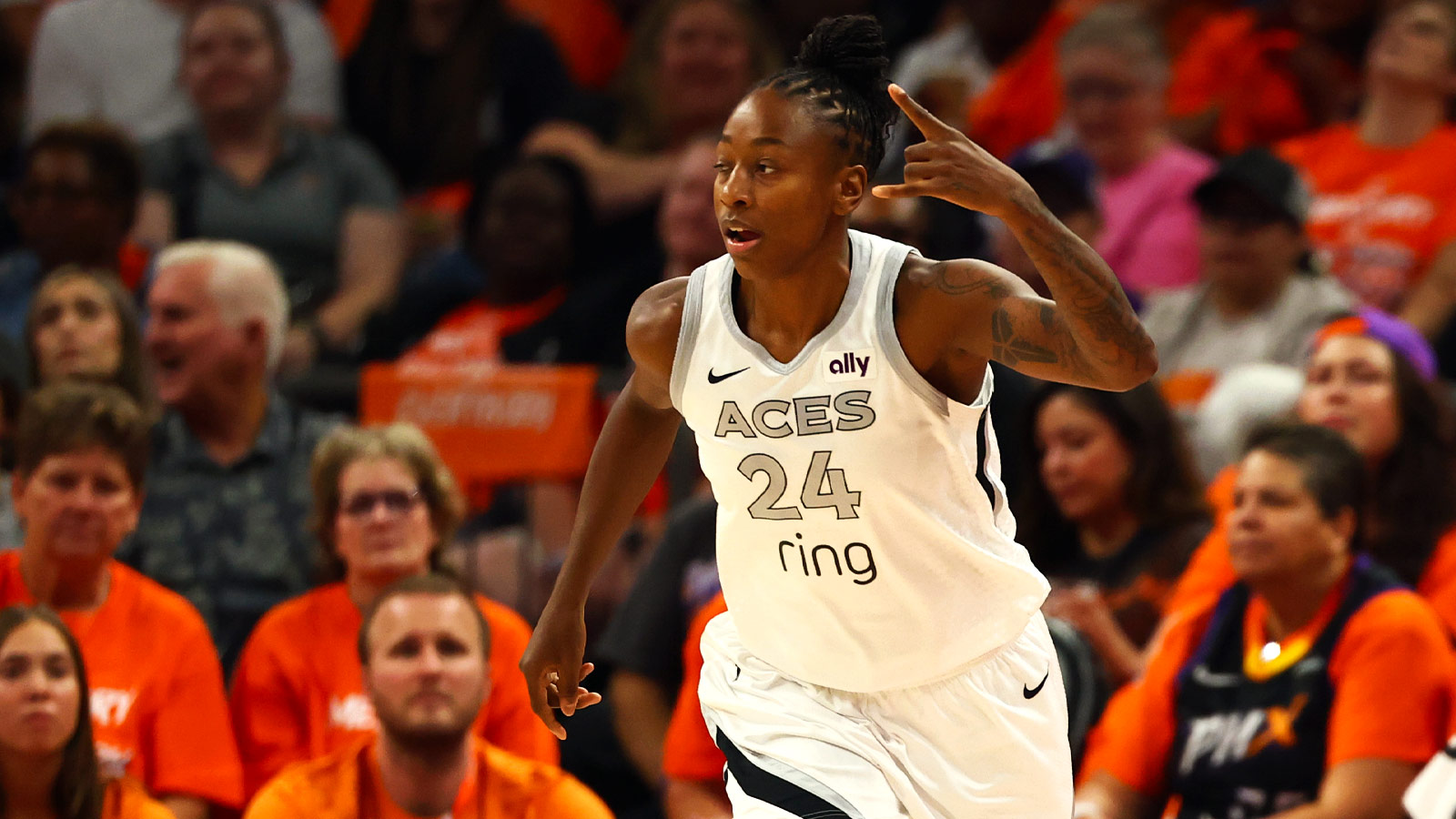 Jewell Loyd, Chennedy Carter highlight Las Vegas’ injury report for Sparks clash