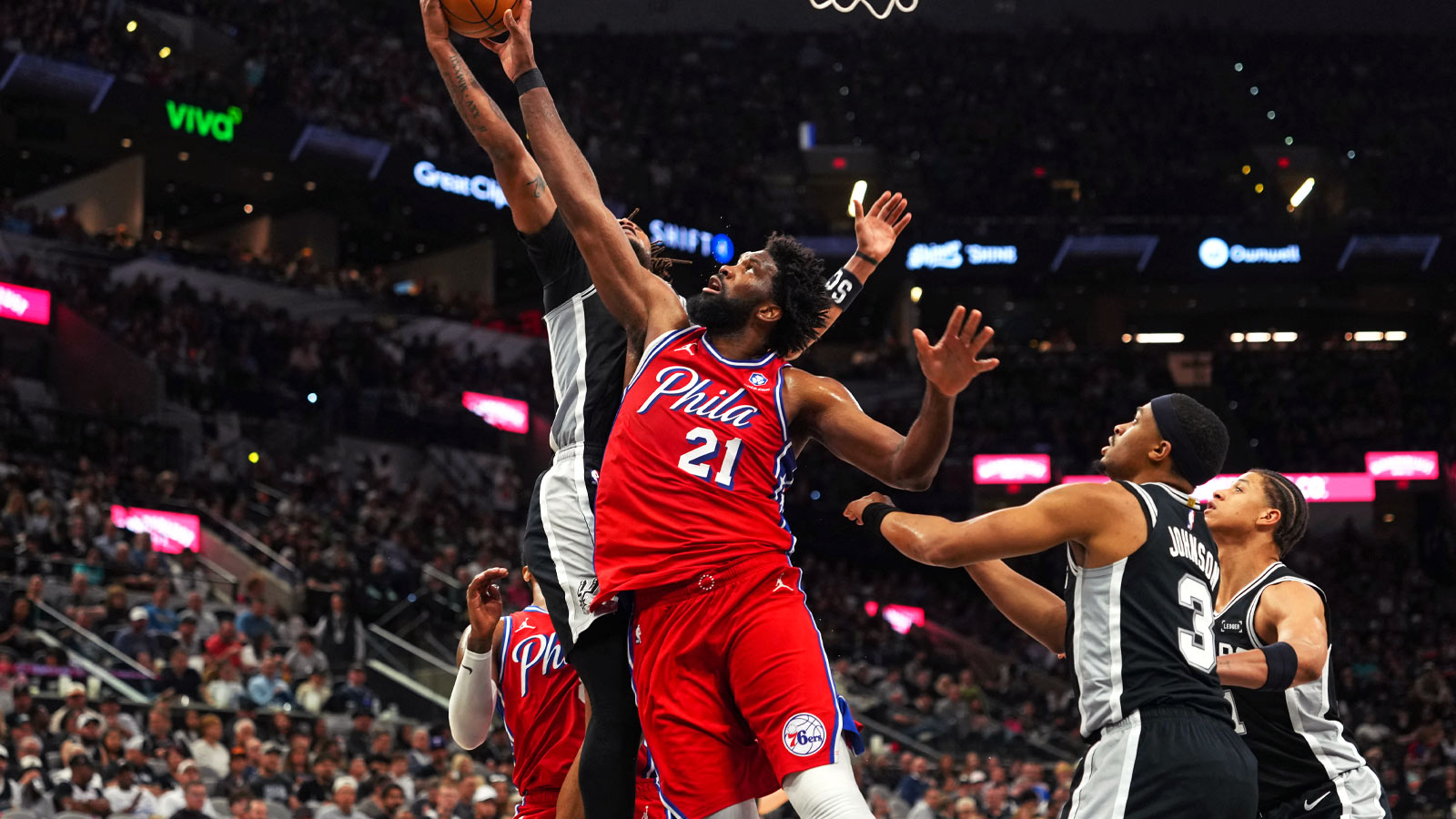 https://wp.clutchpoints.com/wp-content/uploads/2026/04/Joel-Embiid-with-76ers.jpg