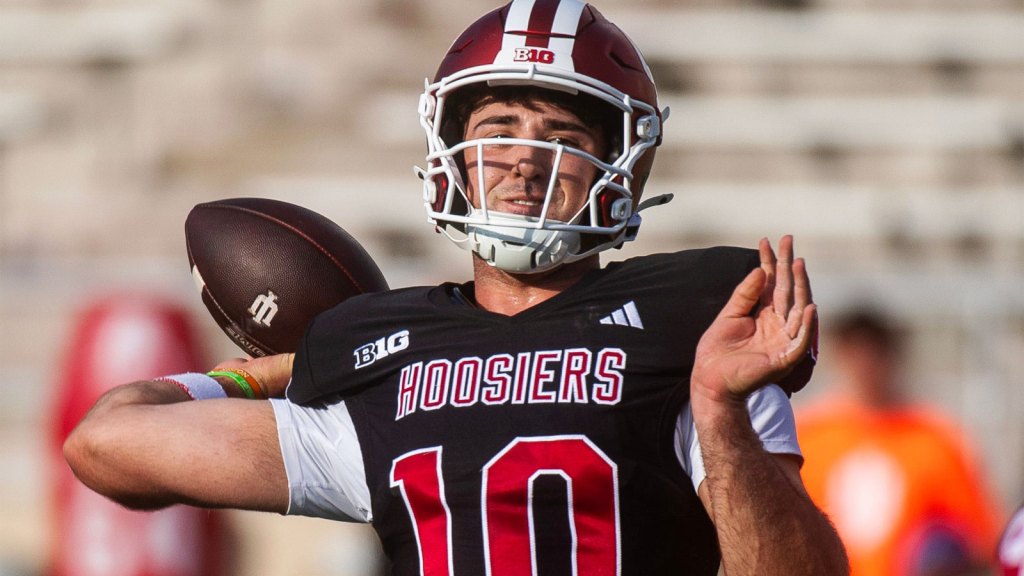 Indiana football coach Curt Cignetti backs Josh Hoover amid Sonny Dykes crticisms