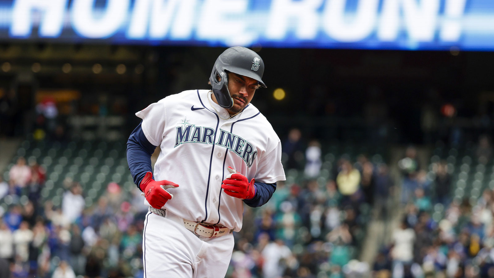 Mariners’ Josh Naylor finally breaks season-opening slump with 2-homer game vs Astros