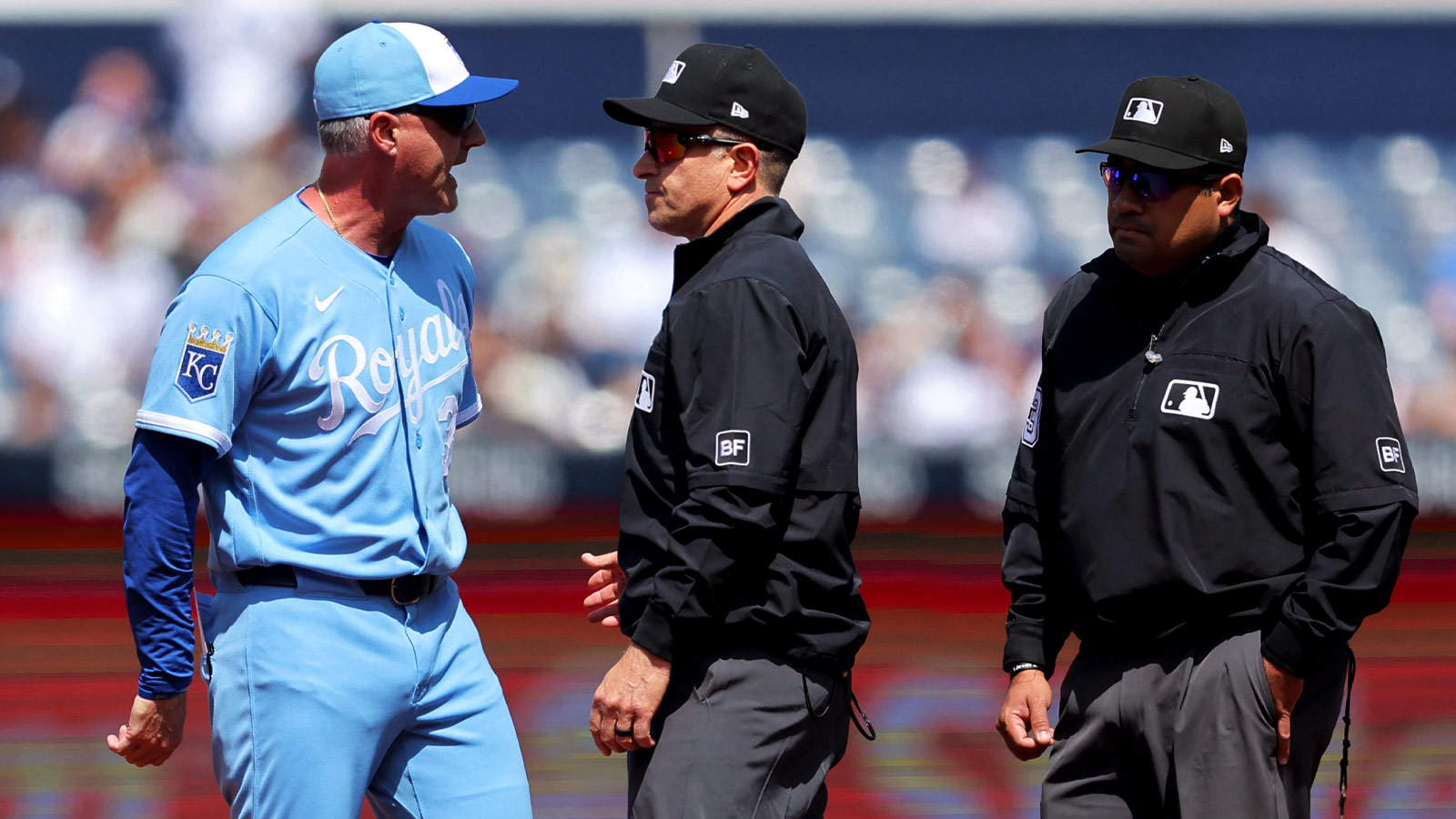 Royals manager ejected in 1st inning of Yankees game
