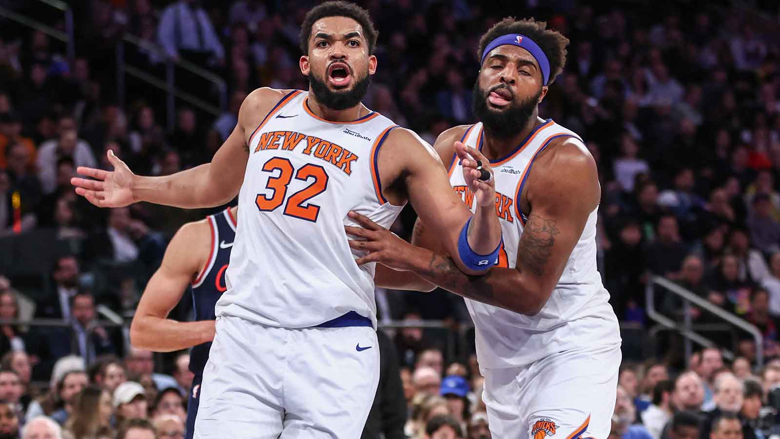Mike Brown makes eye-opening Karl-Anthony Towns, Mitchell Robinson statement before Game 4