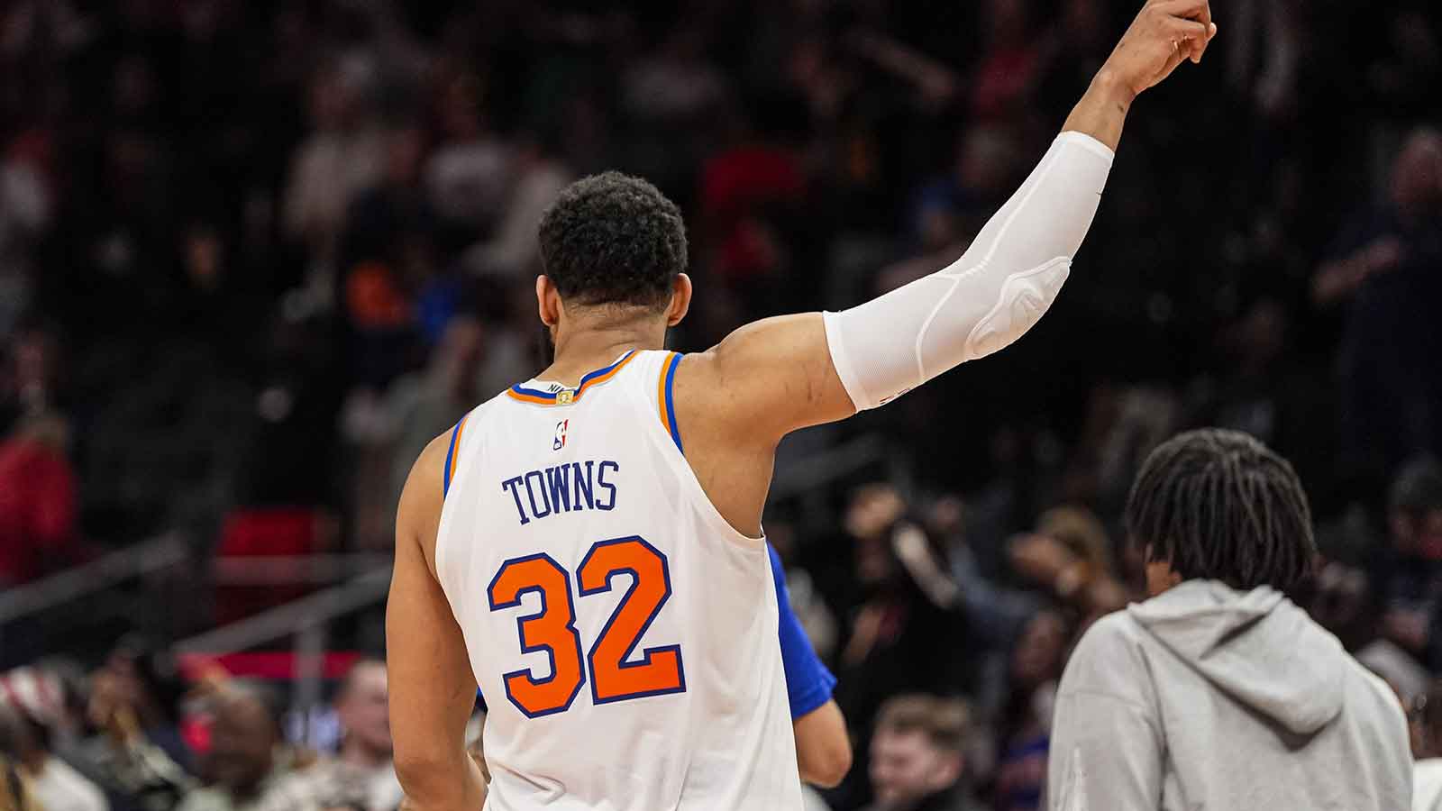 Knicks superfan Ben Stiller shares amazing videos of KAT, Jalen Brunson’s heroics vs. Celtics