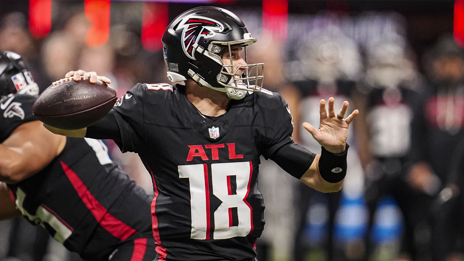 Raiders sign Kirk Cousins after Falcons release