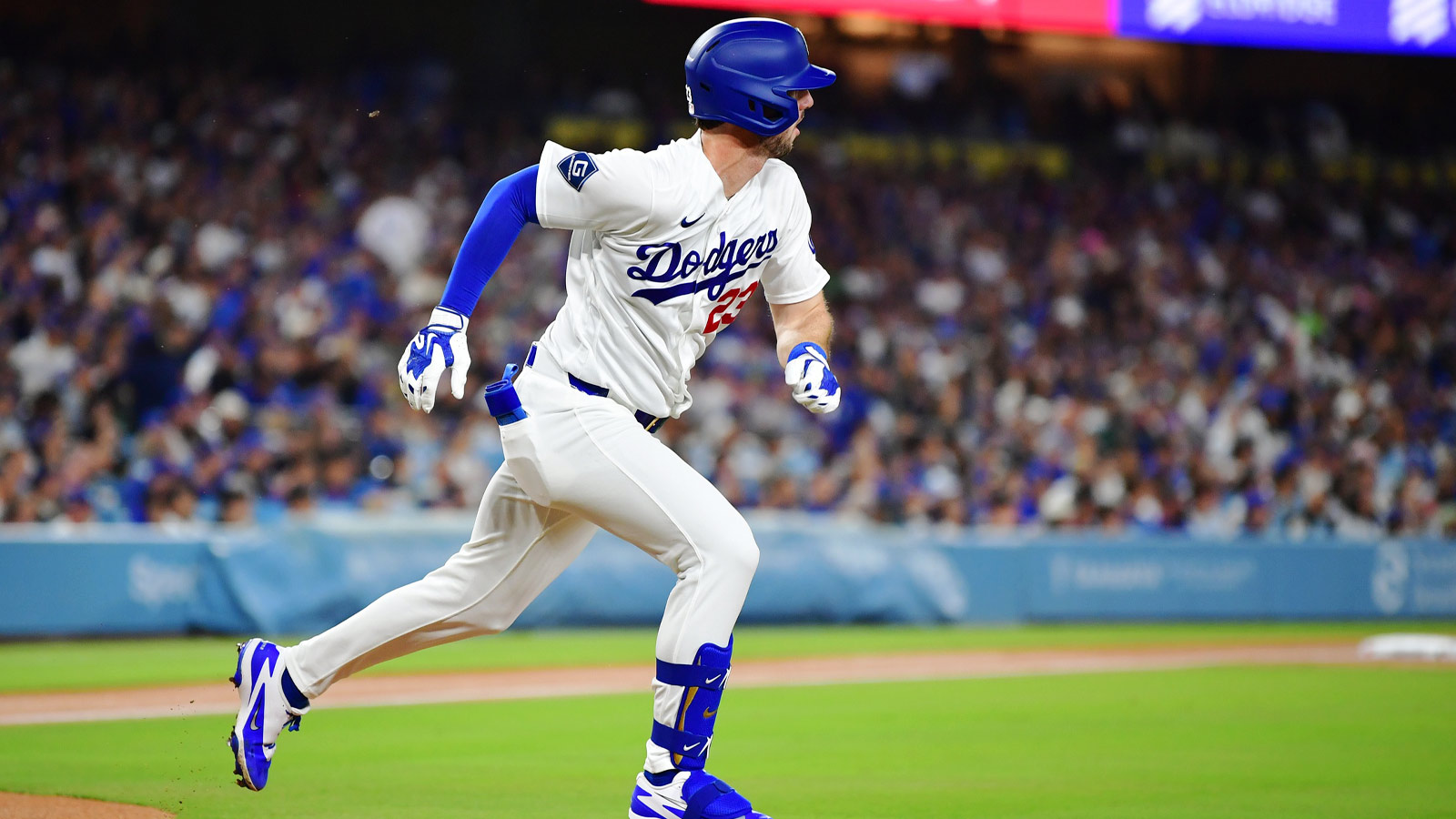 Watch Kyle Tucker smash his first home run with Dodgers vs. Nationals