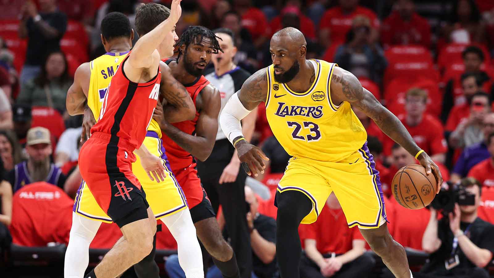 Lakers’ LeBron James laps himself in NBA history books