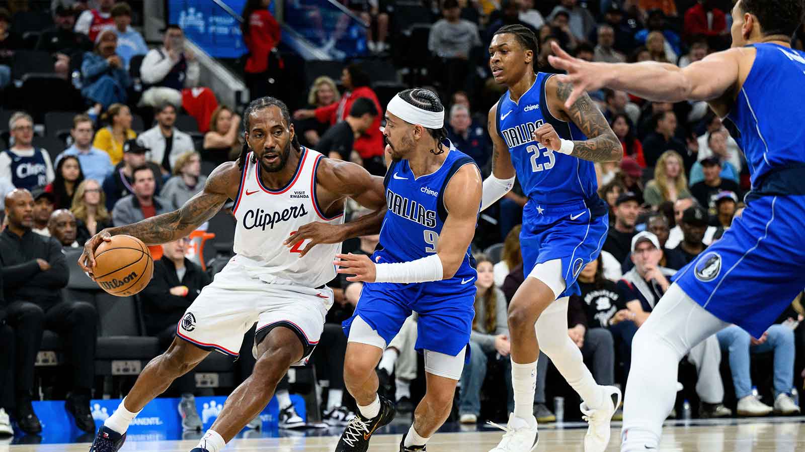 https://wp.clutchpoints.com/wp-content/uploads/2026/04/Leonard-vs-Dallas.jpg