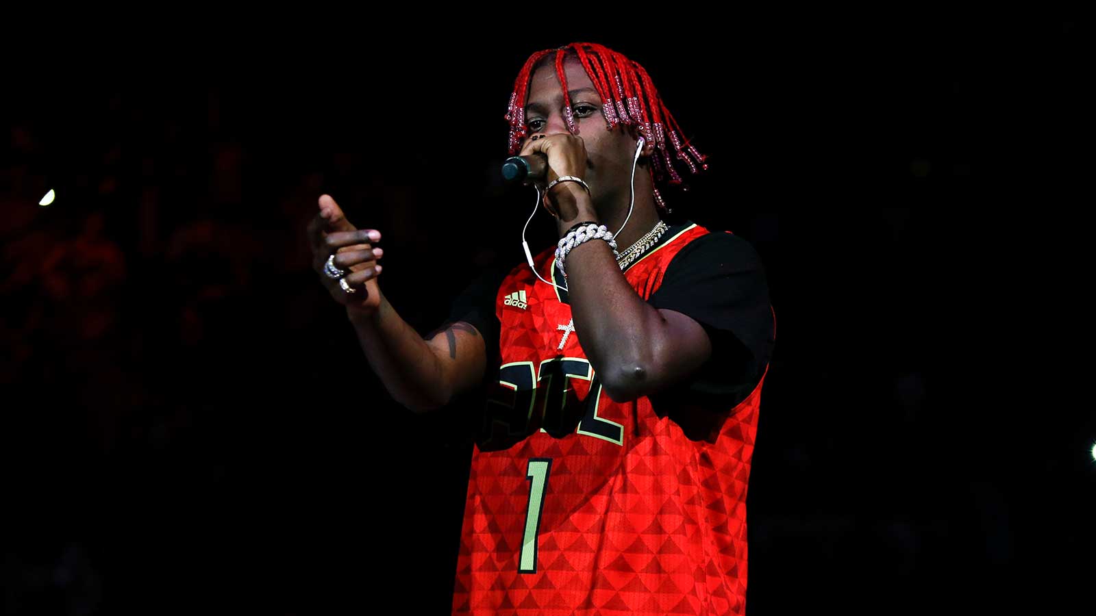 Lil Yachty performing in 2017 during halftime of Atlanta Hawks-Washington Wizards game.
