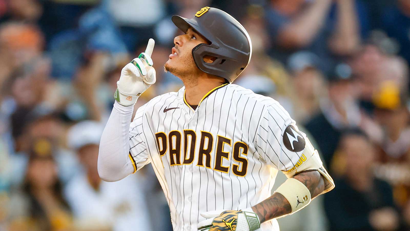 Padres sold for jaw-dropping $3.9 billion price tag