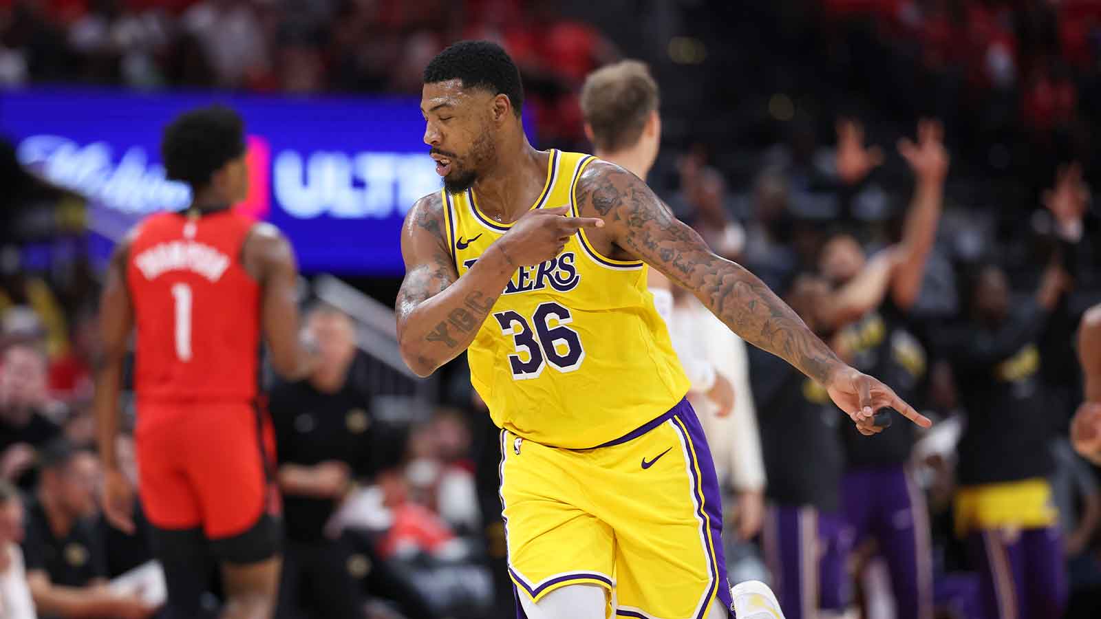 Lakers completely gave up but still won Game 3 vs. Rockets