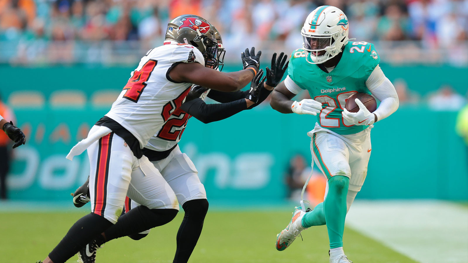 Did Dolphins’ De’Von Achane report to offseason workouts amid trade speculation?