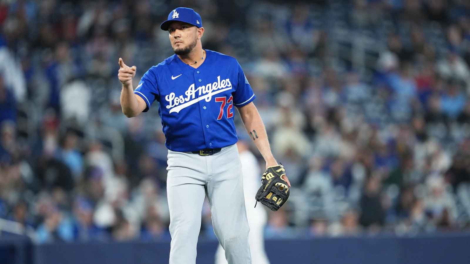 Dodgers’ Miguel Rojas troll Blue Jays with 9th inning blowout pitching duties
