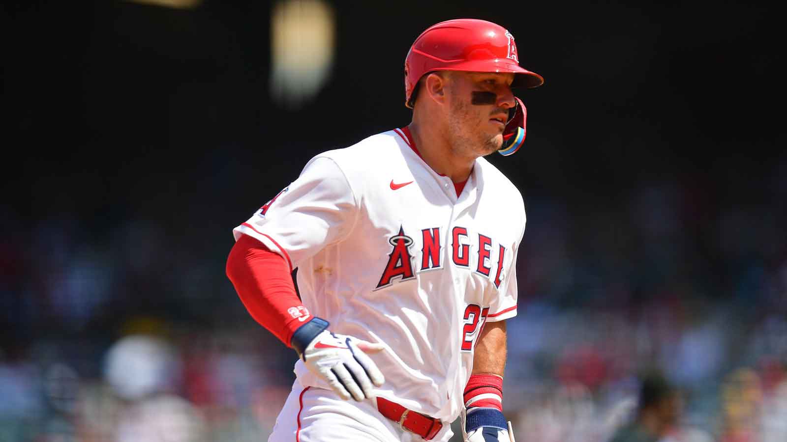 Angels’ Mike Trout exits Mariners game with potential injury after scary HBP