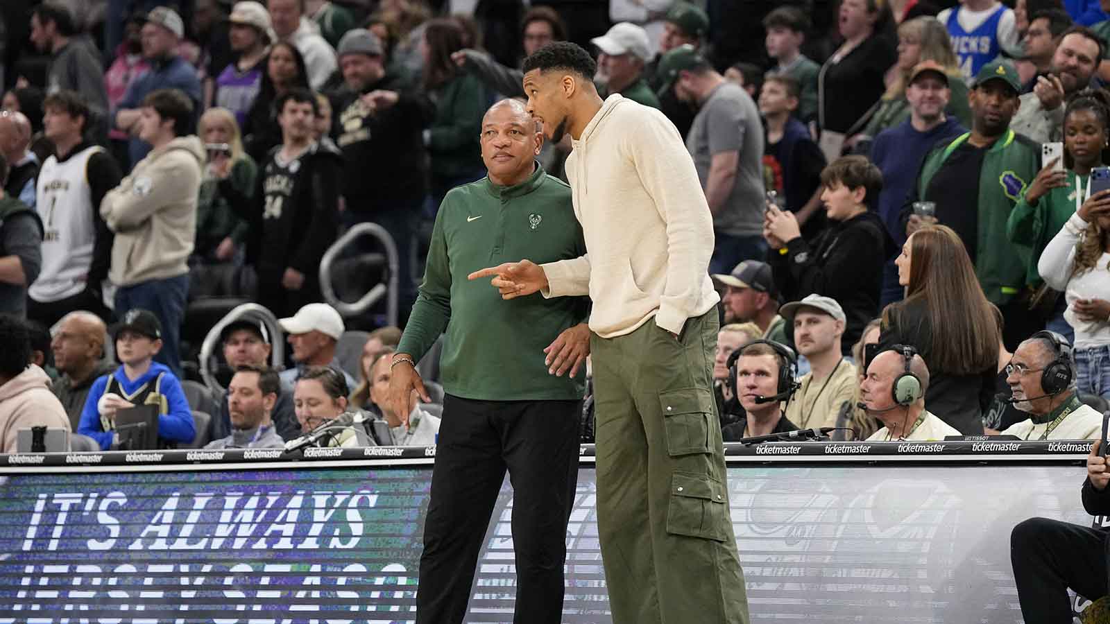 Bucks news: Giannis Antetokounmpo shares strong take after learning Doc Rivers’ departure