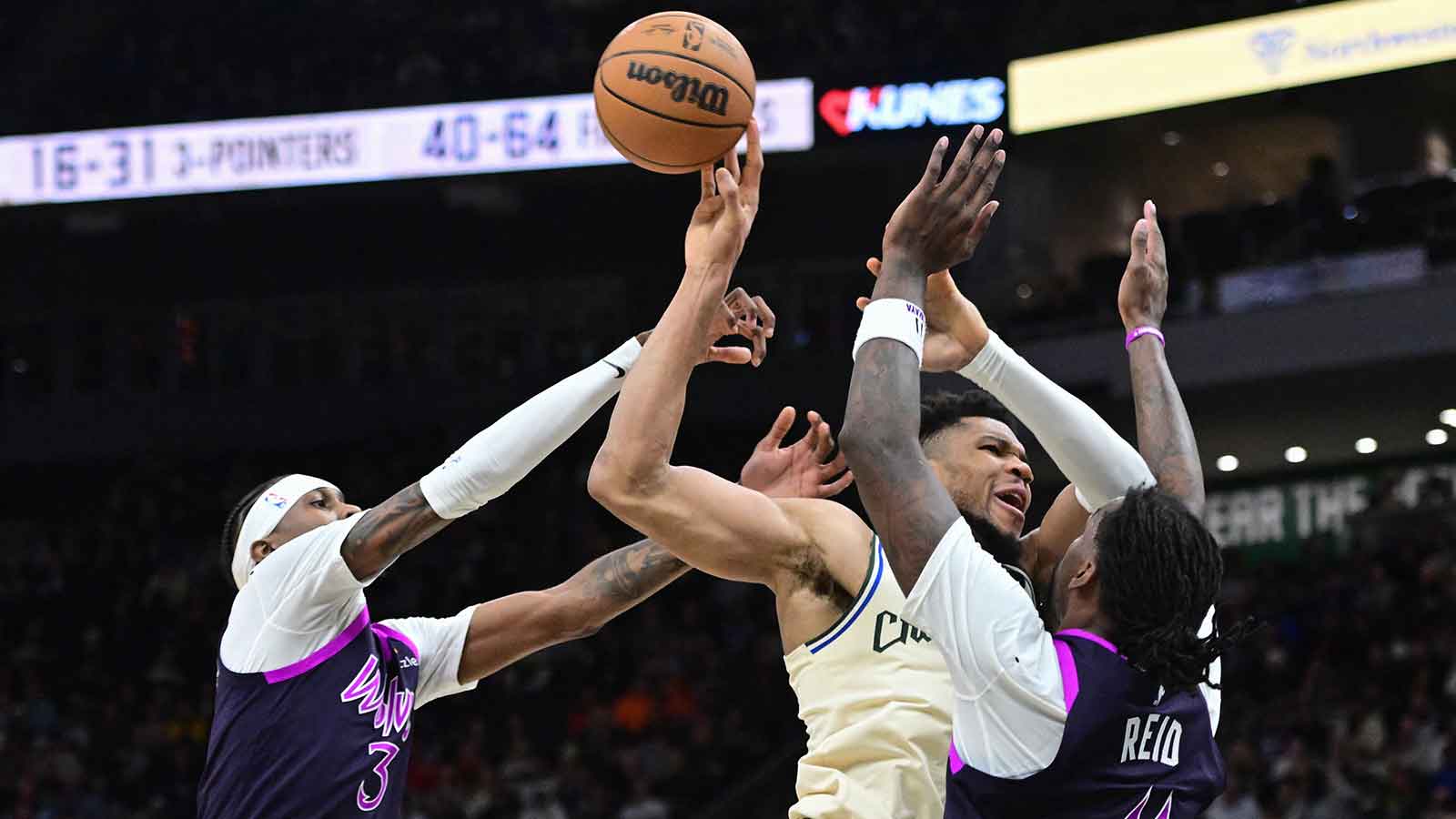 Timberwolves’ Naz Reid gives eye-opening take on Jaden McDaniels’ trash talk