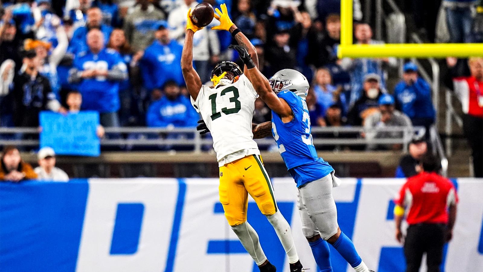 Eagles trade 2 draft picks for Packers WR Dontayvion Wicks