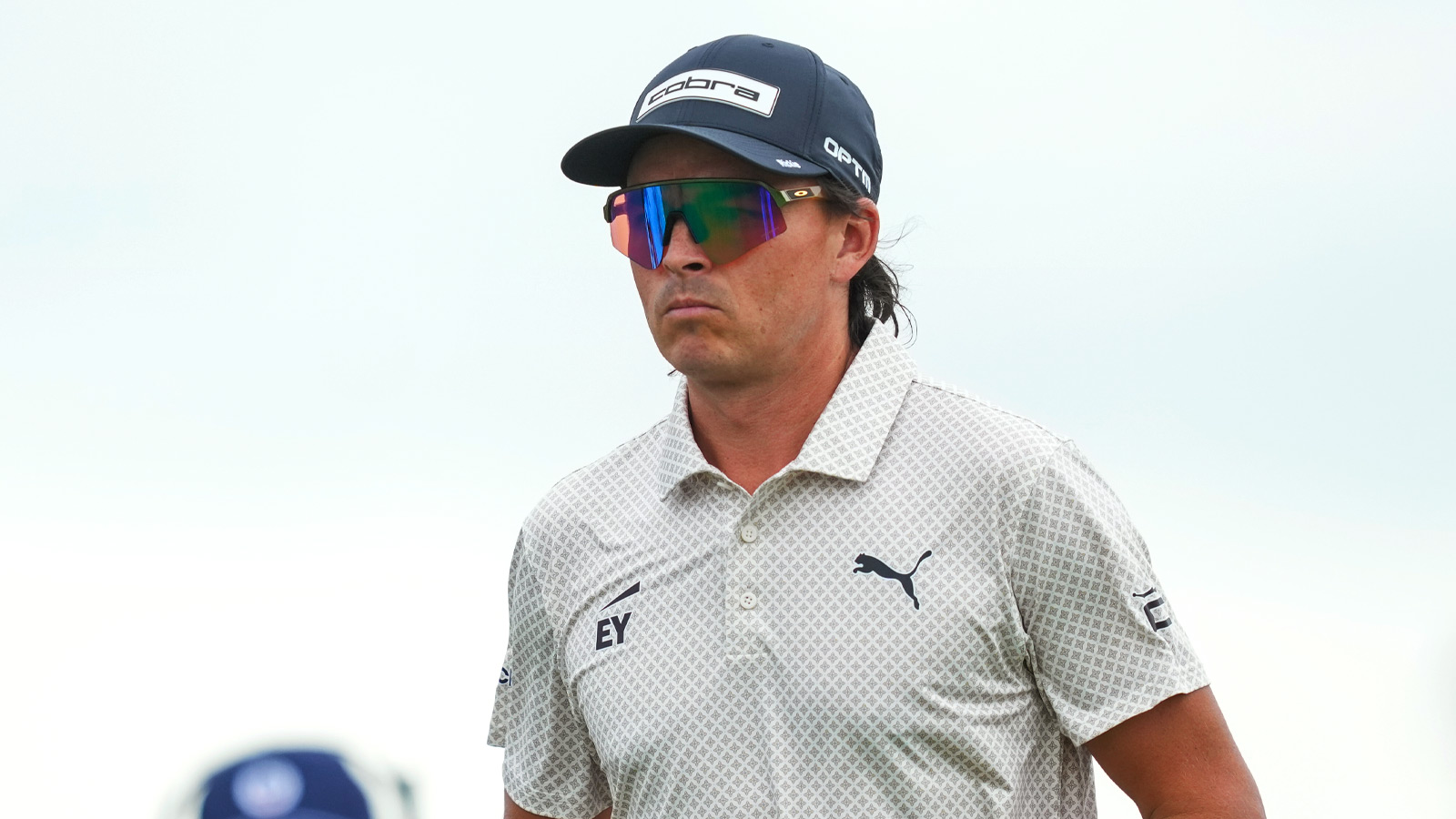 Watch Rickie Fowler swing club backward to make par at RBC Heritage