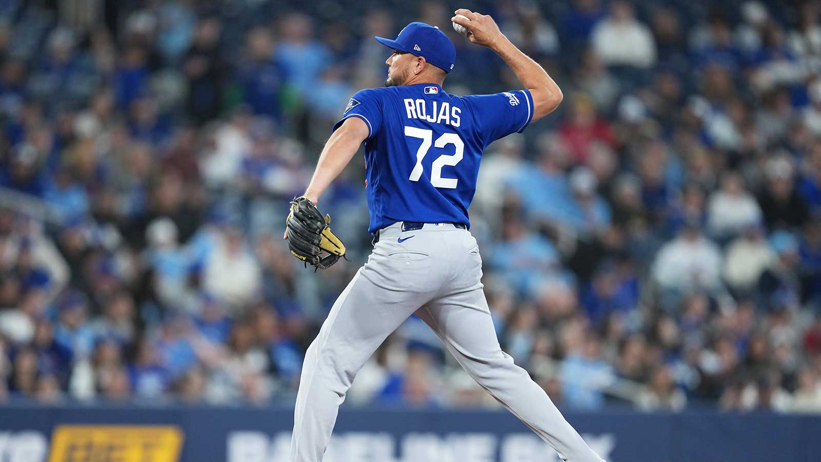 Miguel Rojas returns to Dodgers lineup after his father’s passing