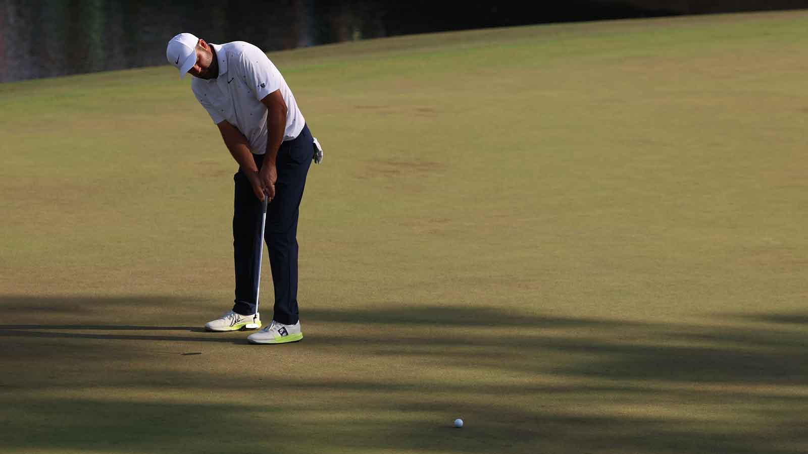 Scottie Scheffler puts charge into Masters Sunday leaderboard with 68