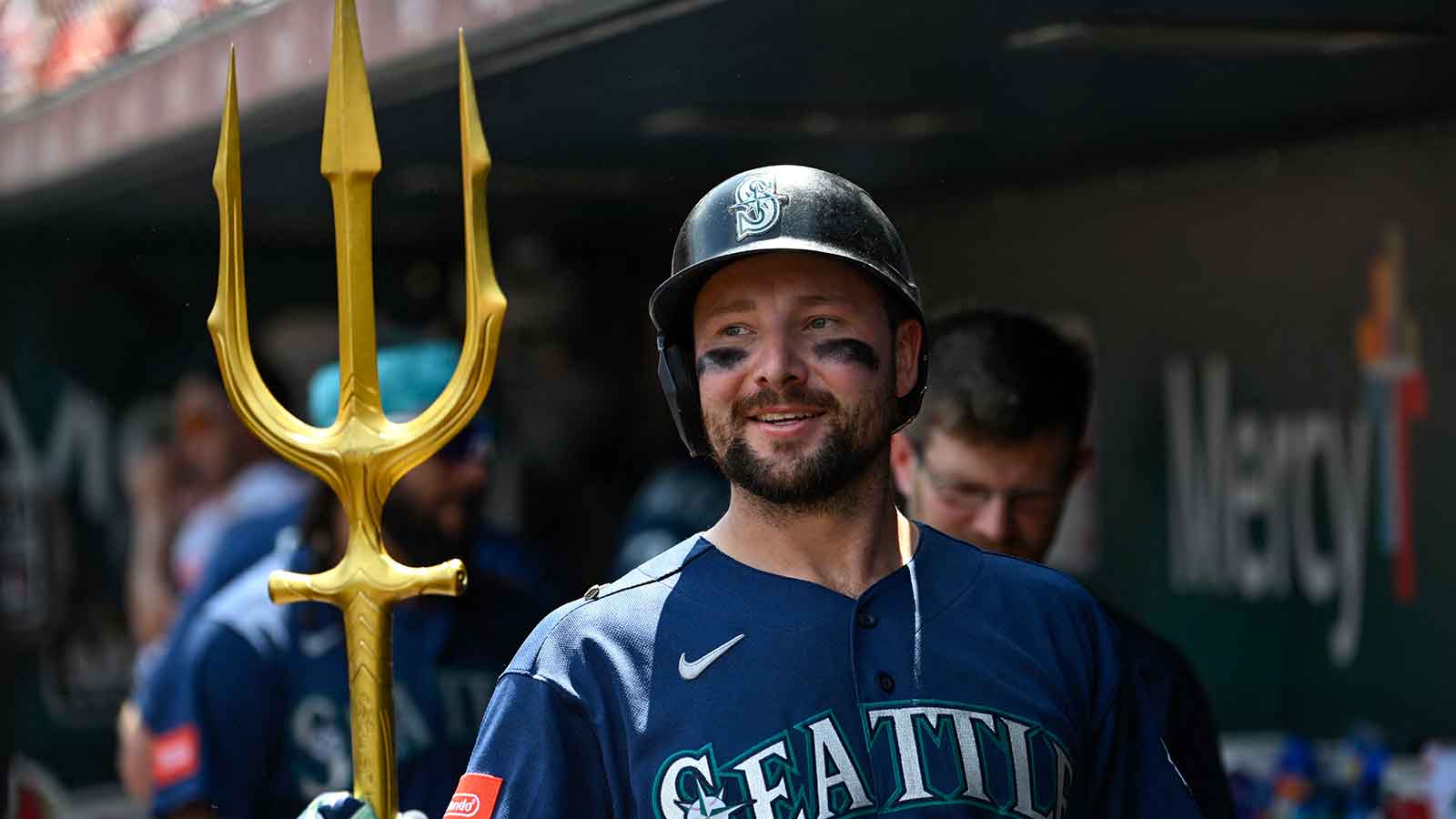 Mariners catcher Cal Raleigh’s custom ‘Big Dumper’ cup leaves Jeff Passan in shambles