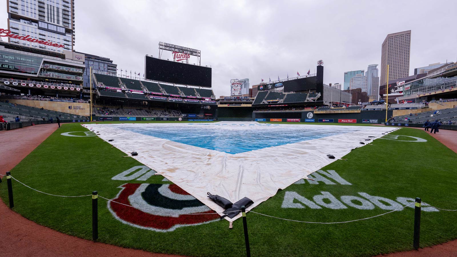 Twins dealing with Target Field power outage before Rays clash