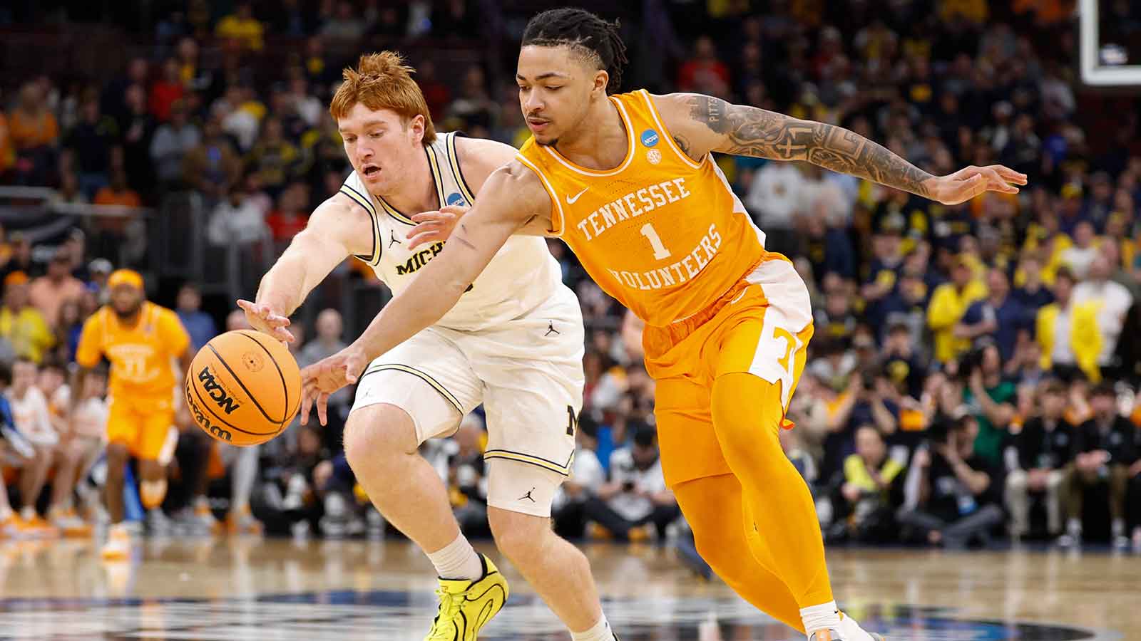 4-star forward chooses Tennessee over Auburn, Villanova