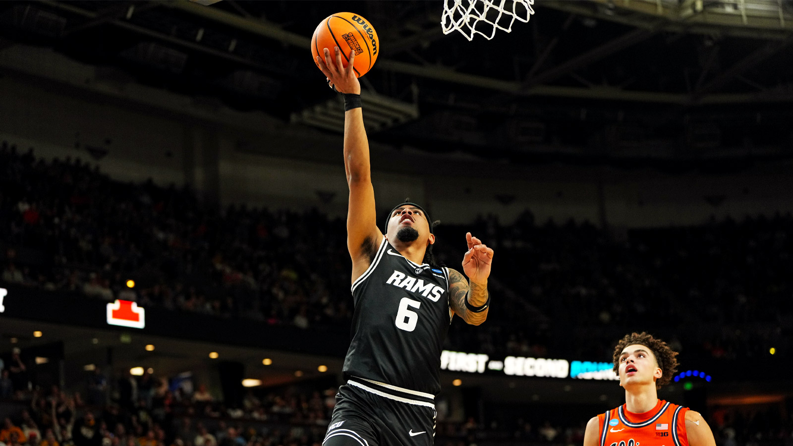 NCAA basketball rumors: Kansas, Tennessee competing to land March Madness star