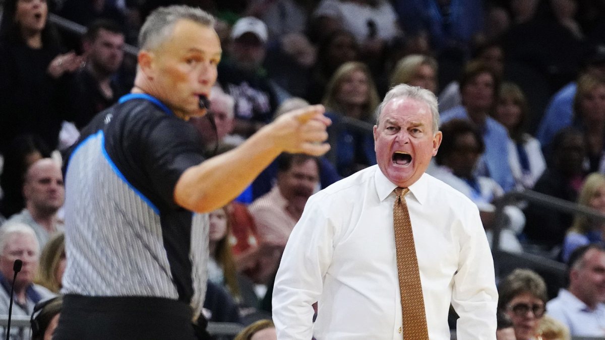 Texas head coach Vic Schaefer yells at an official at Mortgage Matchup Center during a Final Four semifinal game in Phoenix on April 3, 2026.