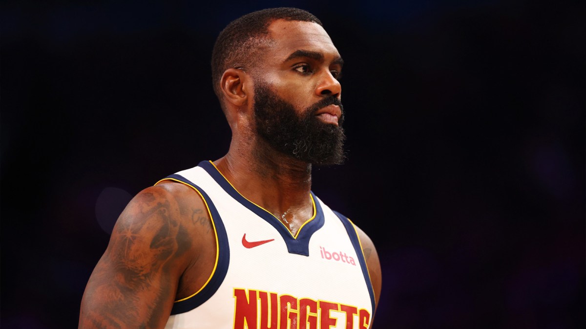 Denver Nuggets guard Tim Hardaway Jr. (10) against the Phoenix Suns at Mortgage Matchup Center.