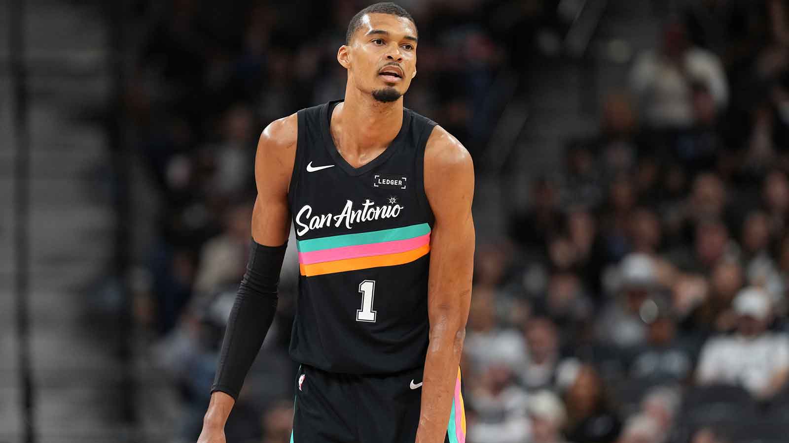 Spurs’ Victor Wembanyama hits 65-game MVP threshold with 40-piece vs. Mavs