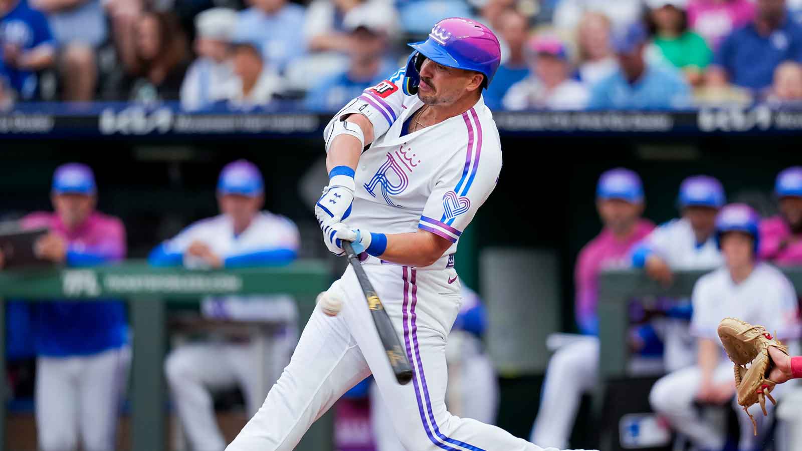 Royals’ Vinnie Pasquantino gets huge update after injury scare