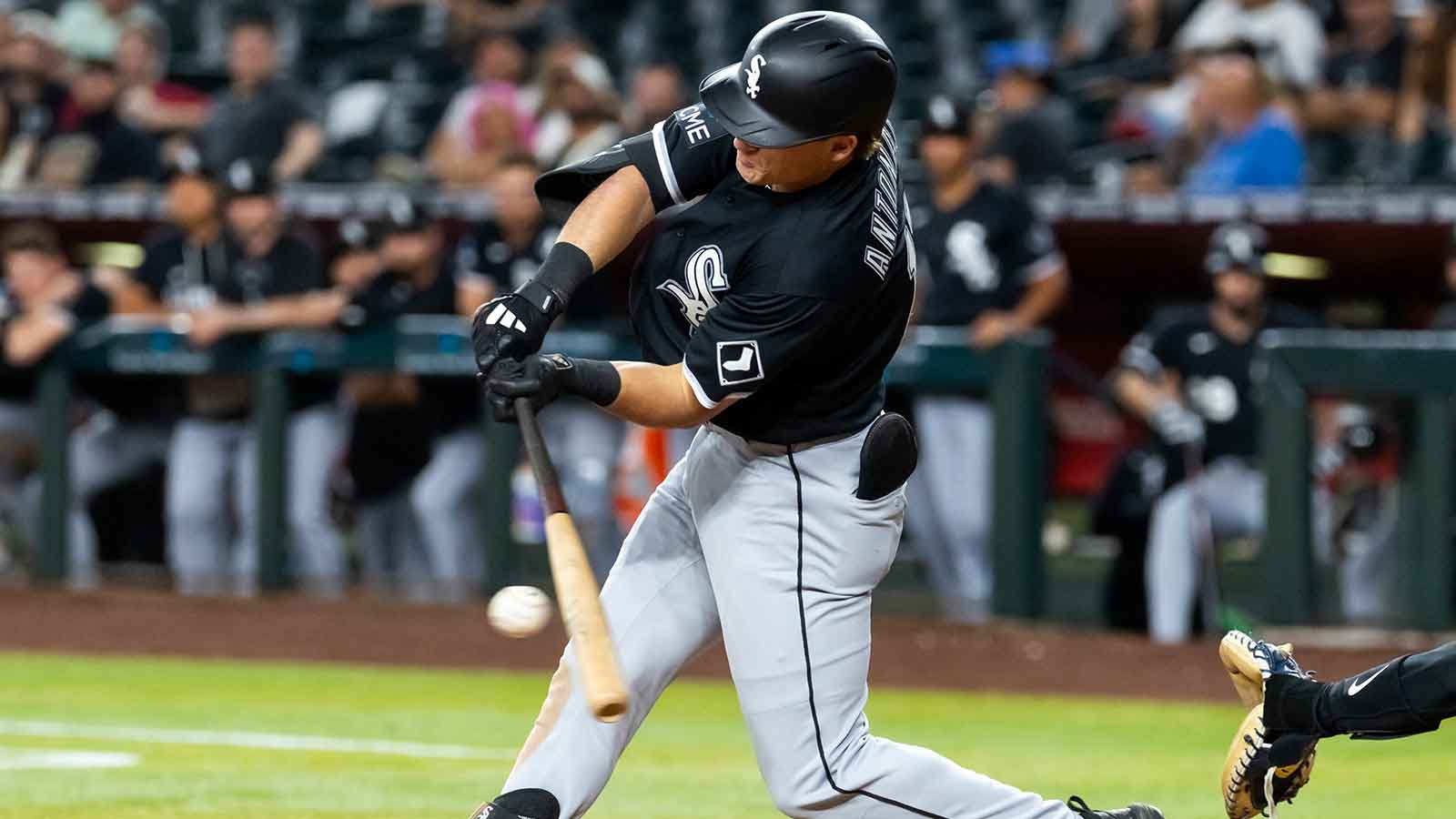 White Sox’ Sam Antonacci scores 1st home run in craziest way possible vs. Diamondbacks