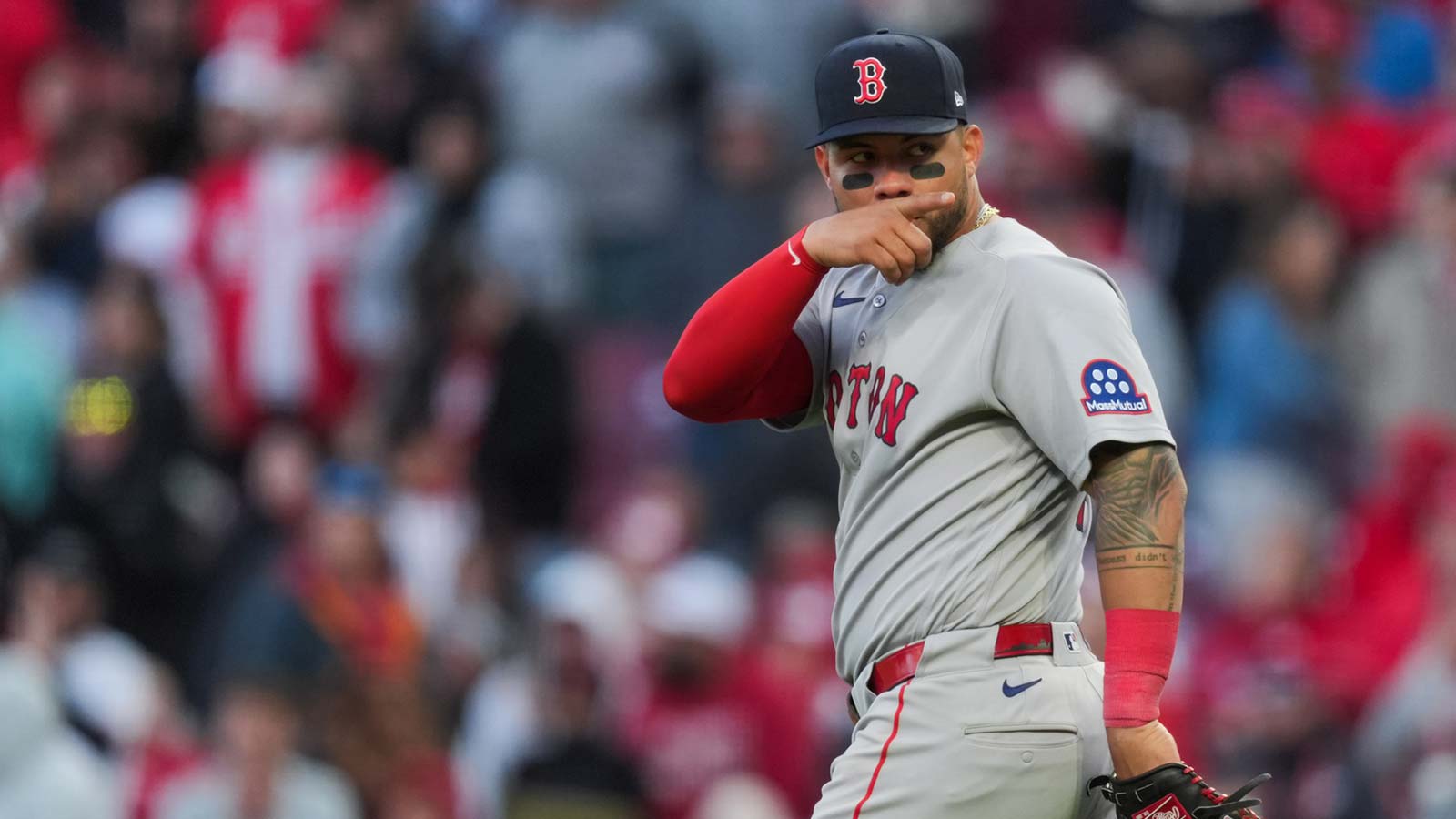 Red Sox first baseman Willson Contreras sends blunt warning to Brewers after HBP