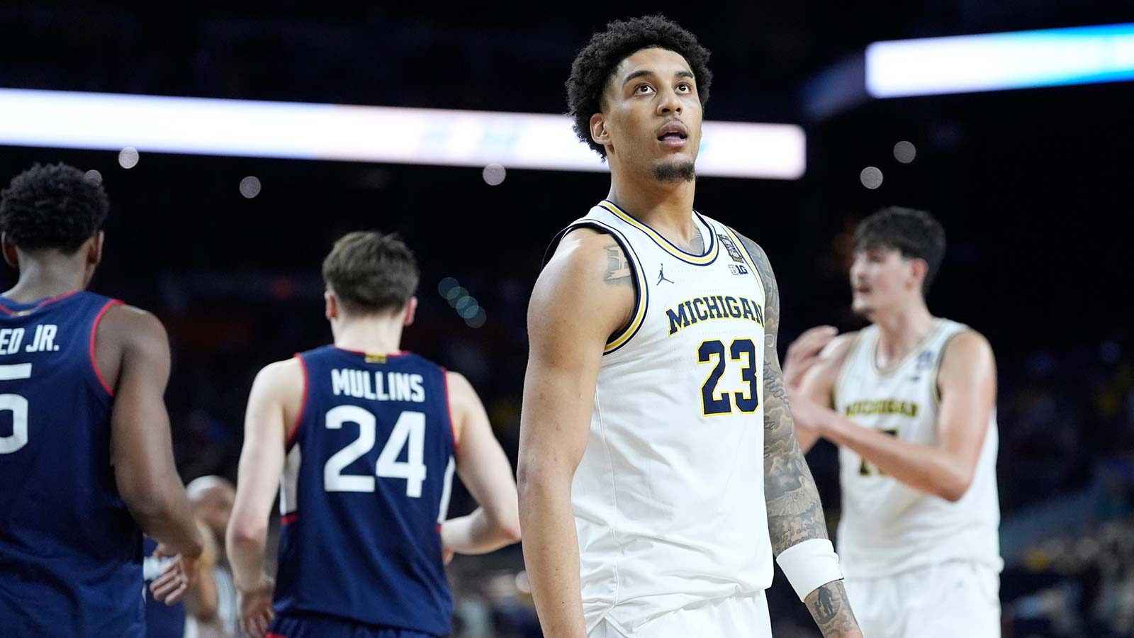 Michigan’s Yaxel Lendeborg drops ‘awful’ admission at halftime vs. UConn