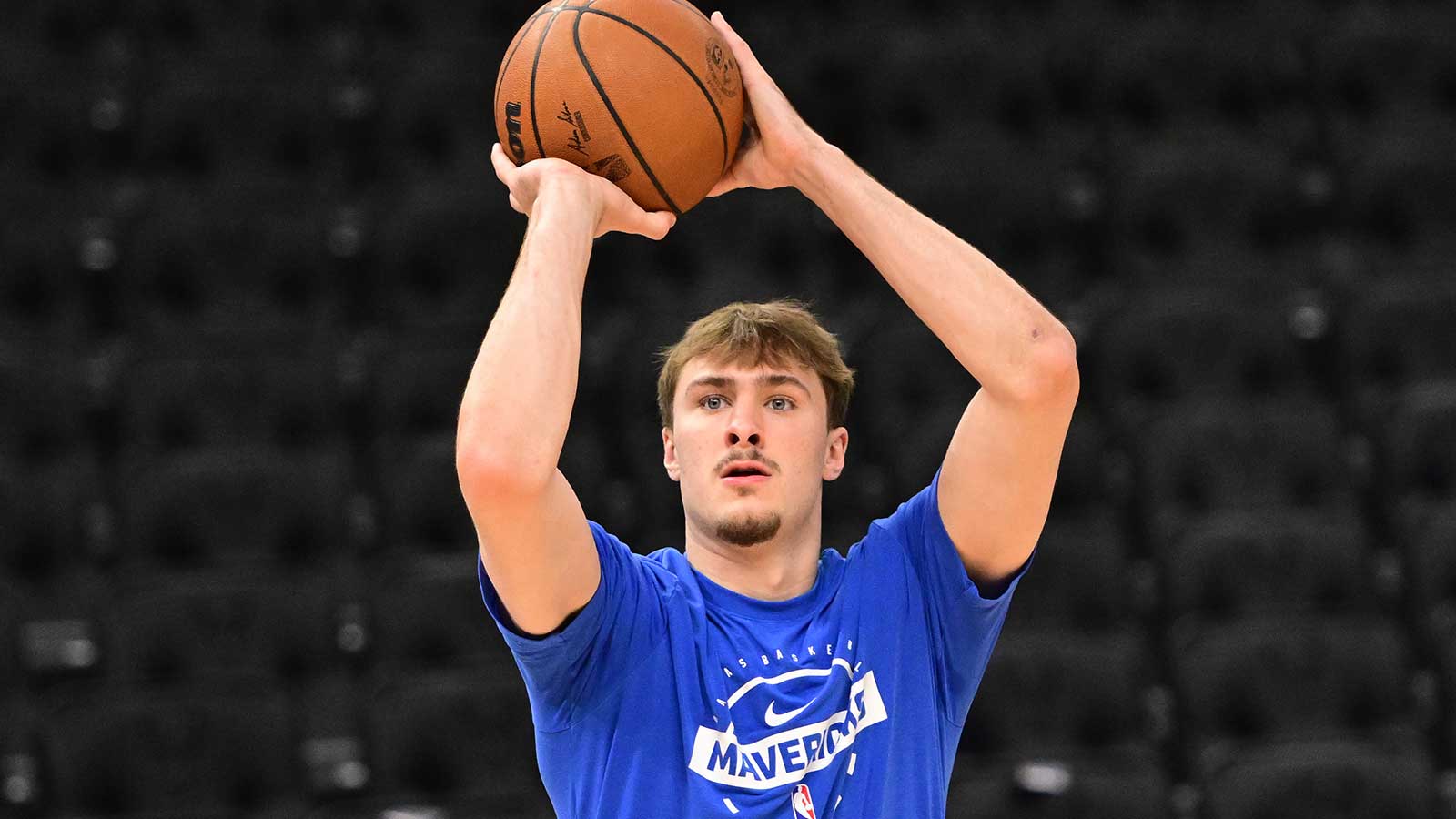 Dallas Mavericks forward Cooper Flagg (32) warms up before a game against the Milwaukee Bucks at Fiserv Forum. 