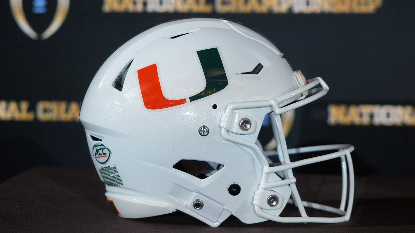 4-star RB picks Miami Hurricanes over Ole Miss, Florida State