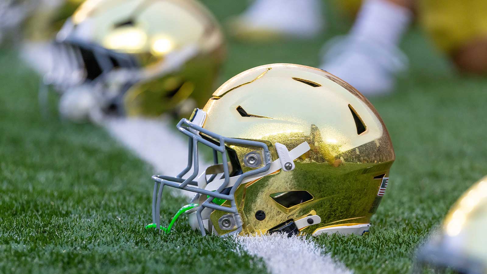 5-star DT David Folorunsho picks Notre Dame Fighting Irish over Miami, Georgia